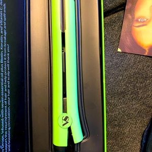 Straight Ahead Gold Collection Bionic Pro Ceramic iron